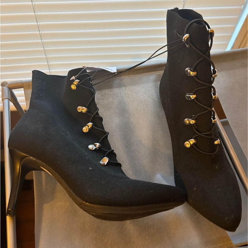 Ankle high heel boots